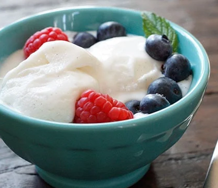 Low fat yogurt